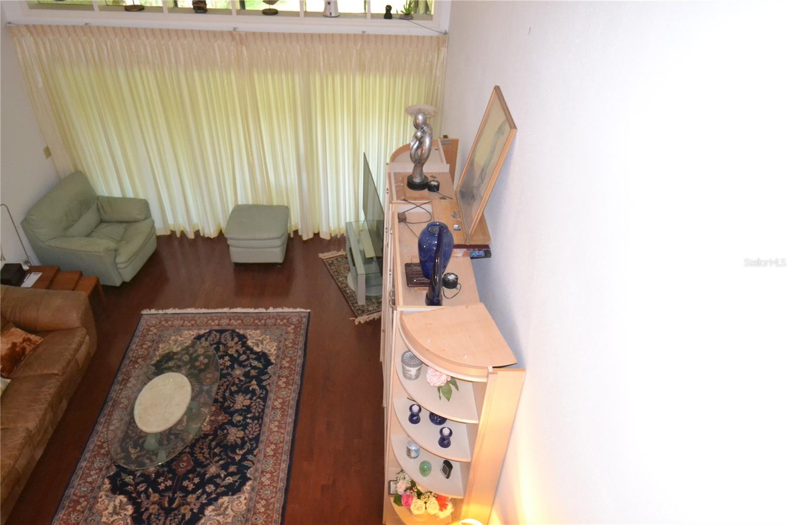 112 LINDSAY LN — photo 11