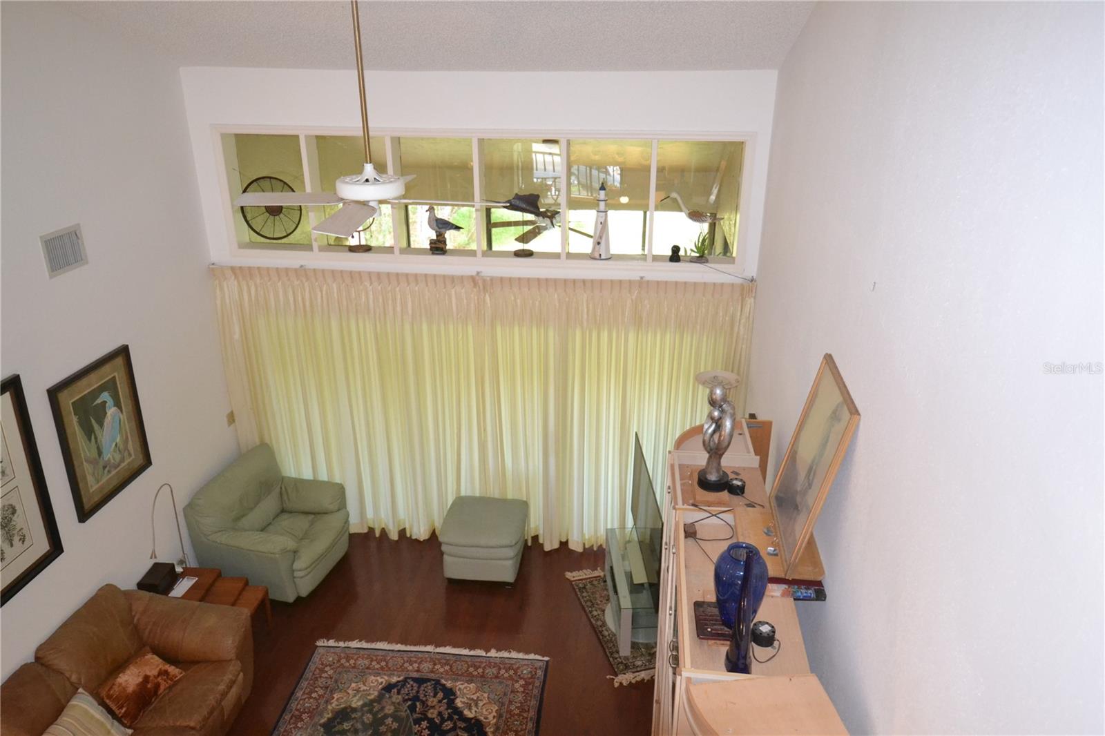 112 LINDSAY LN — photo 12