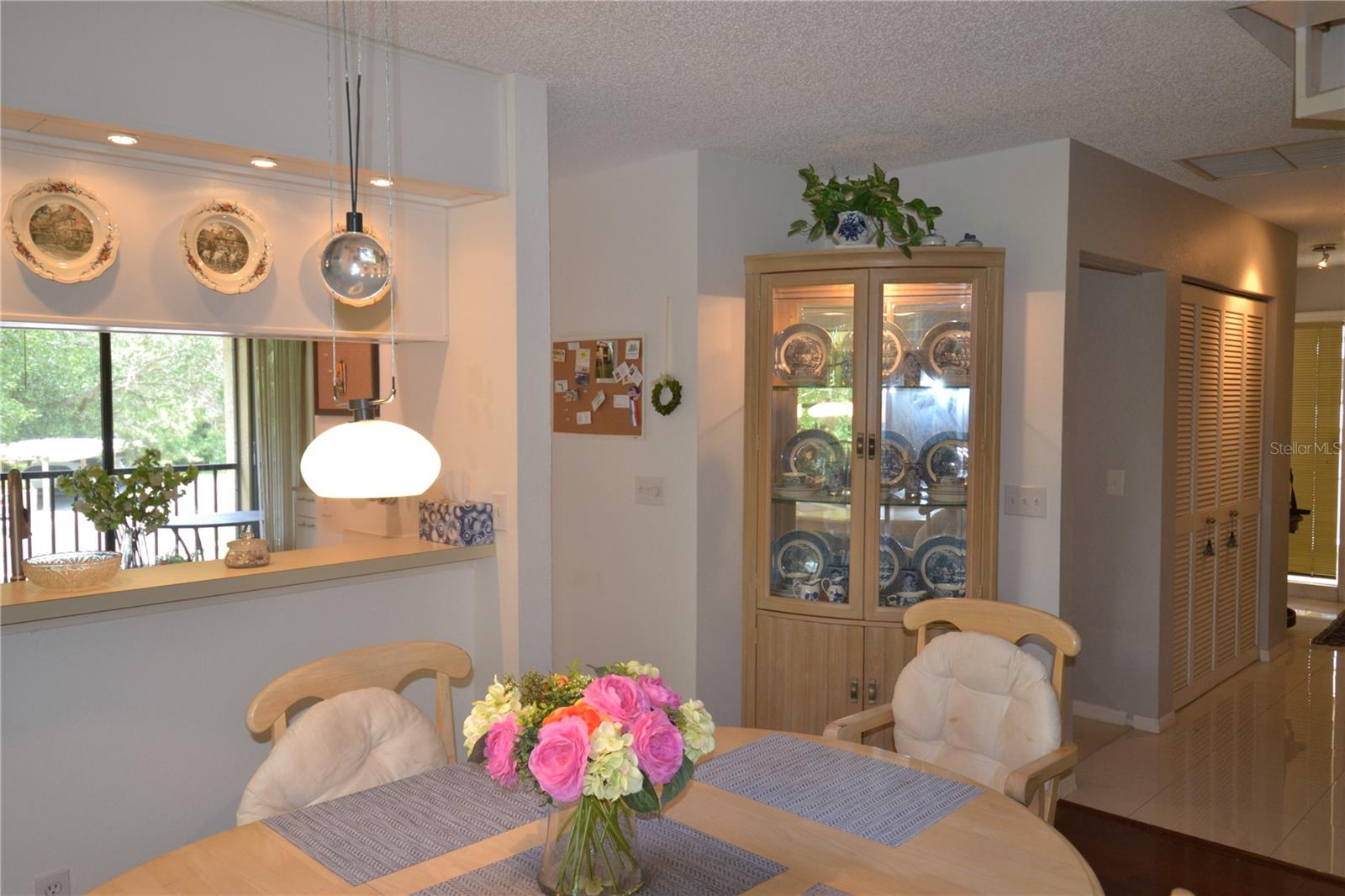 112 LINDSAY LN — photo 19