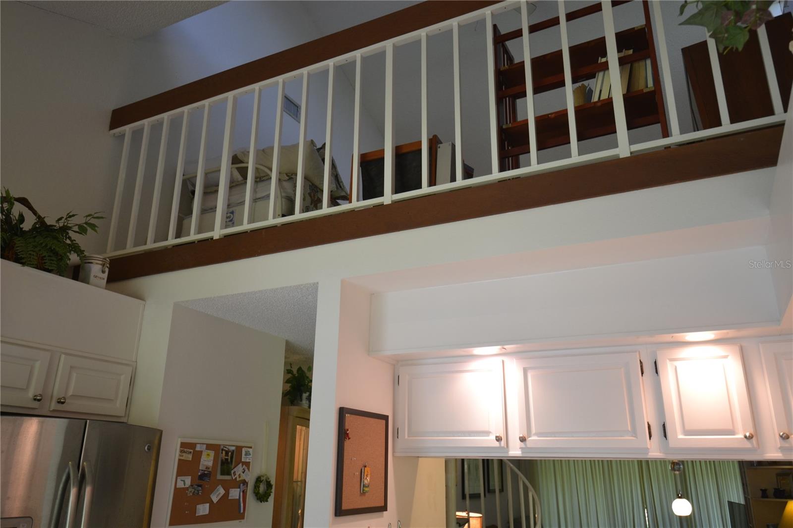 112 LINDSAY LN — photo 28