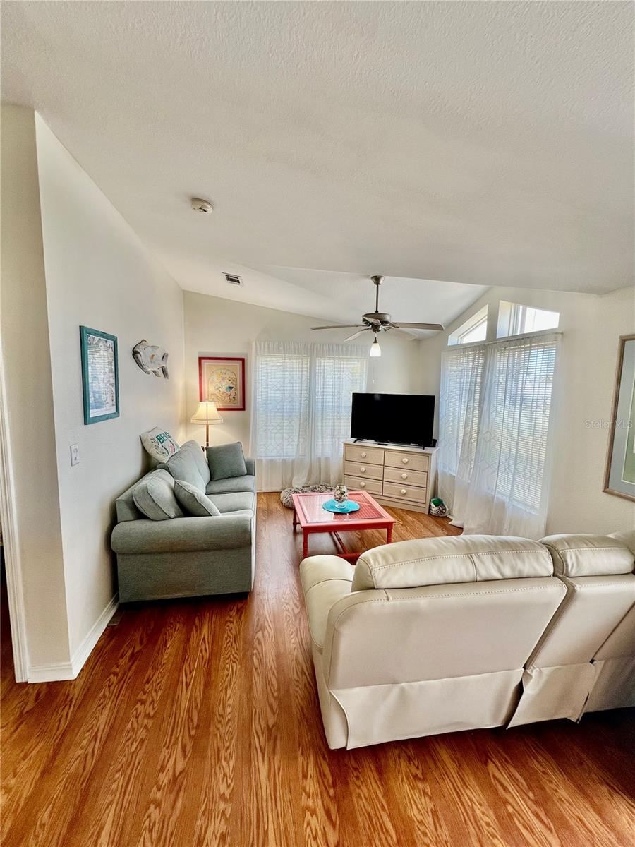 102 2ND AVE — photo 18