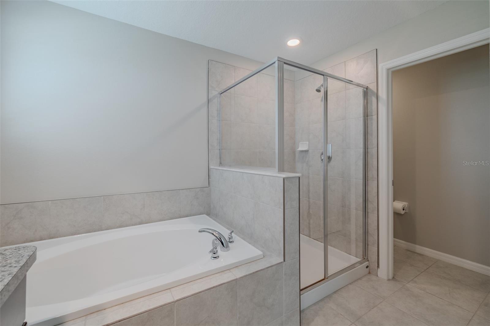 4712 RON EDDIE — photo 26
