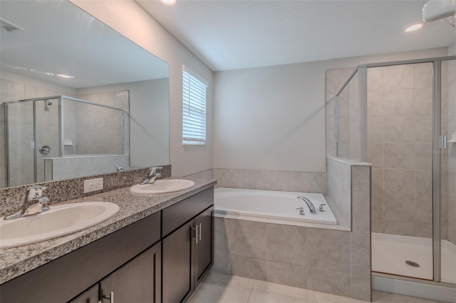 4712 RON EDDIE — photo 25