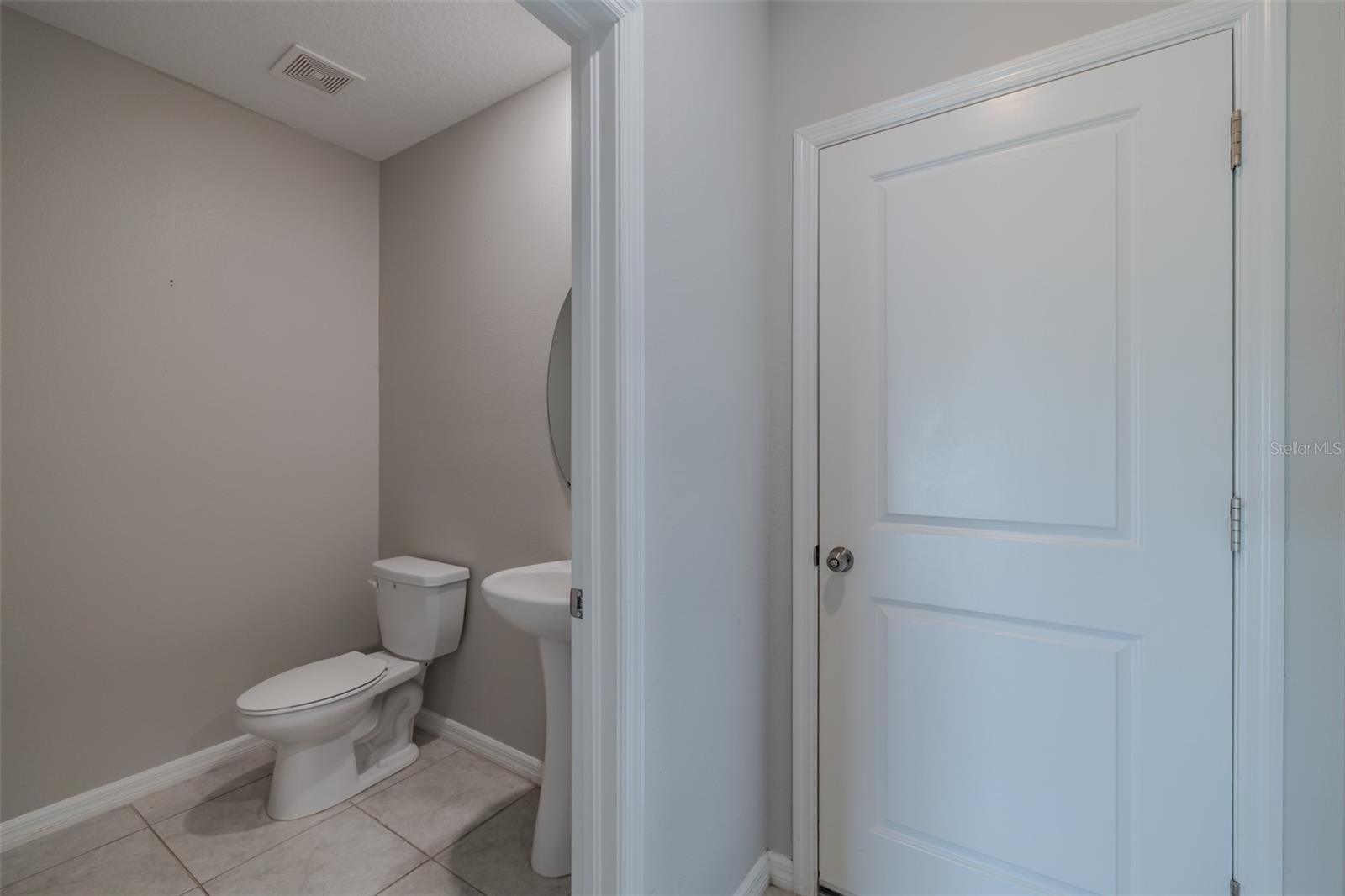 4712 RON EDDIE — photo 18