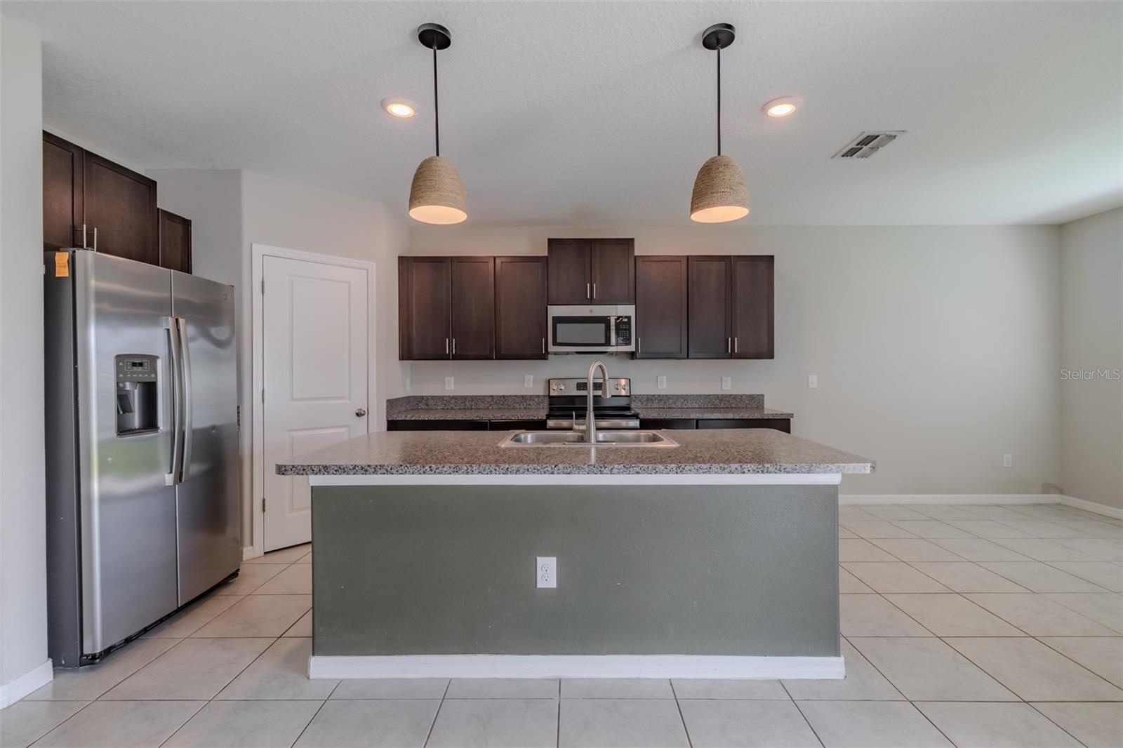 4712 RON EDDIE — photo 11