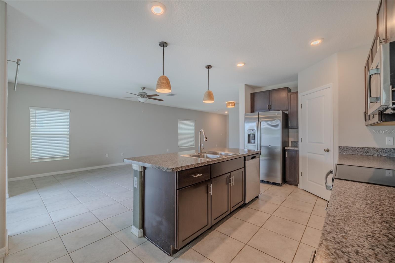 4712 RON EDDIE — photo 15