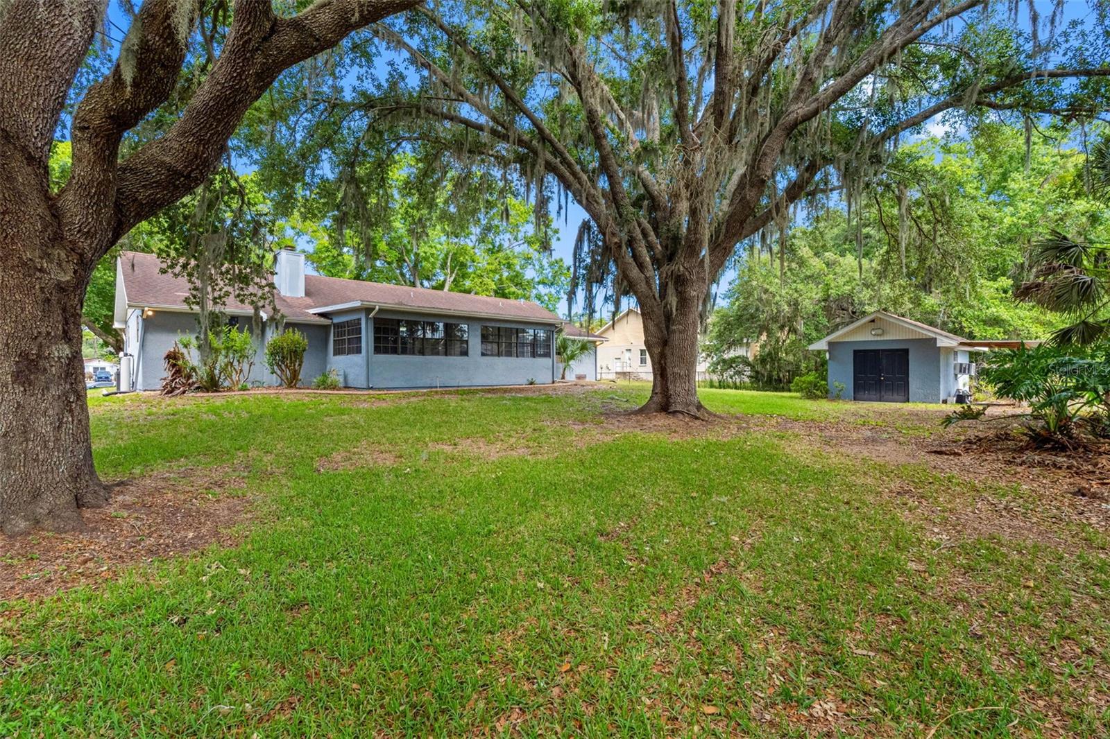 11109 WINN RD — photo 57