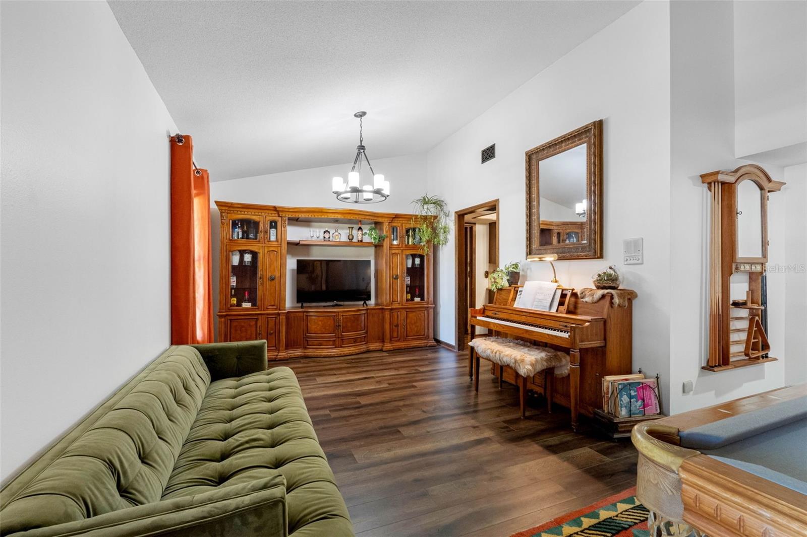 11109 WINN RD — photo 13