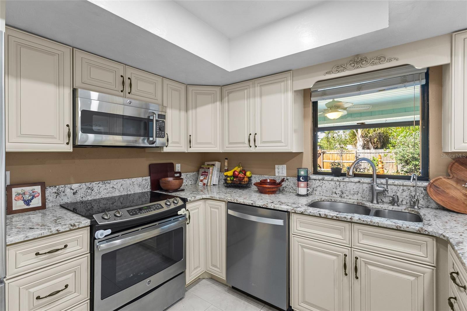 6609 MAUNA LOA BLVD — photo 8