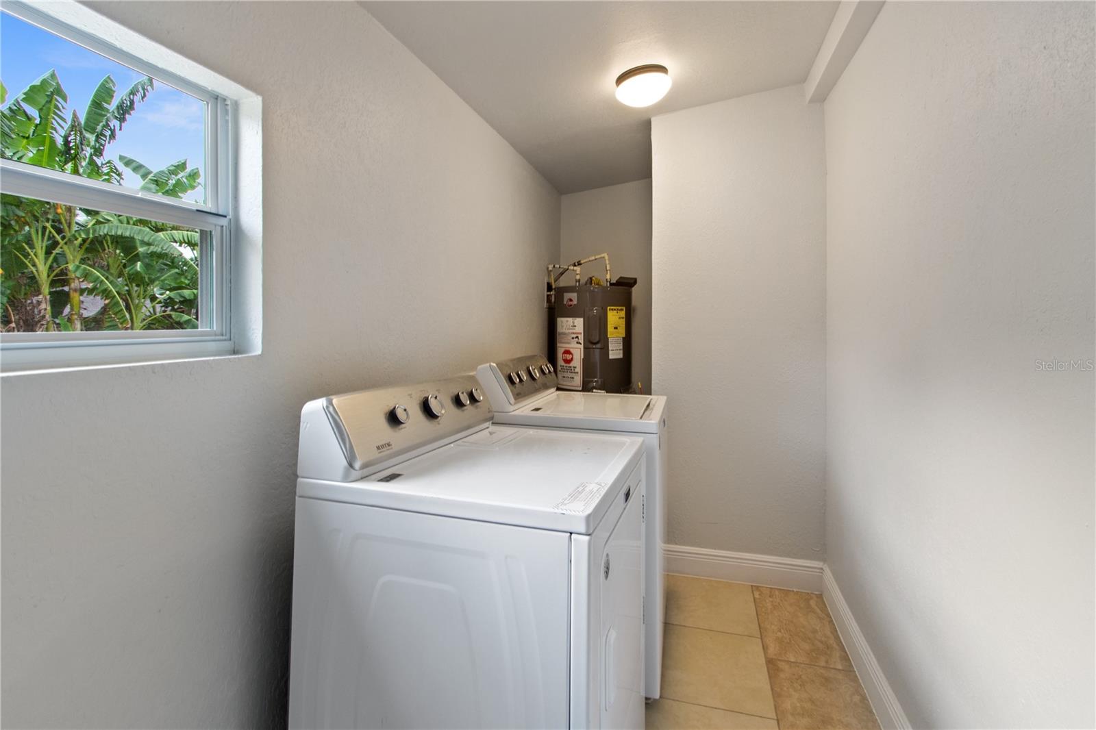 8514 N MITCHELL AVE — photo 11