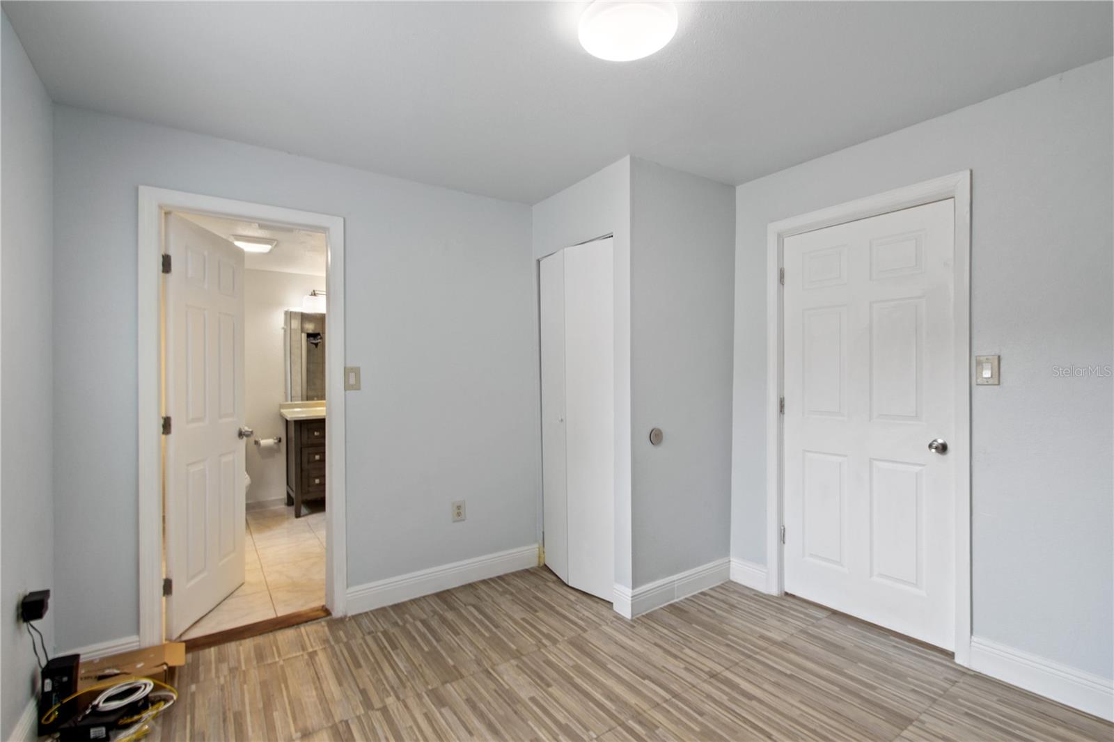 8514 N MITCHELL AVE — photo 8
