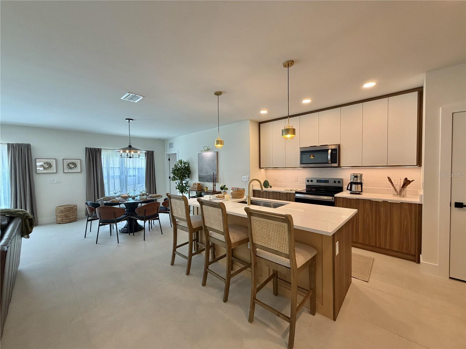 5813 REGENT RD — photo 4