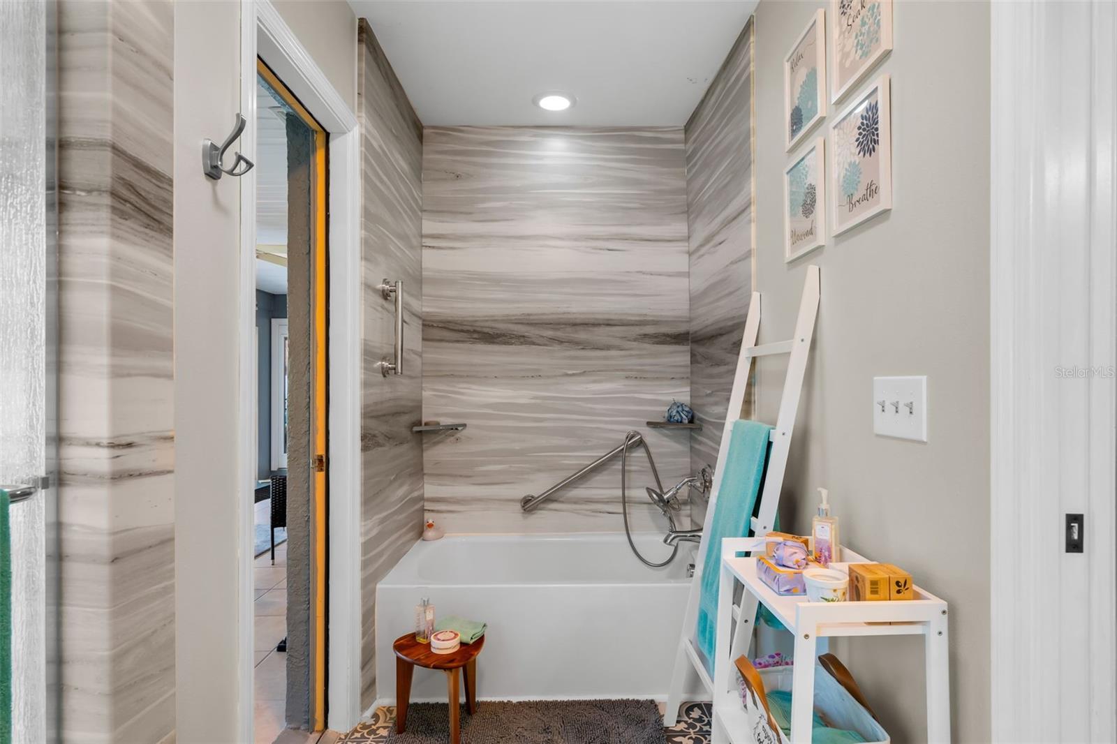 10116 LANDMARK DR — photo 23