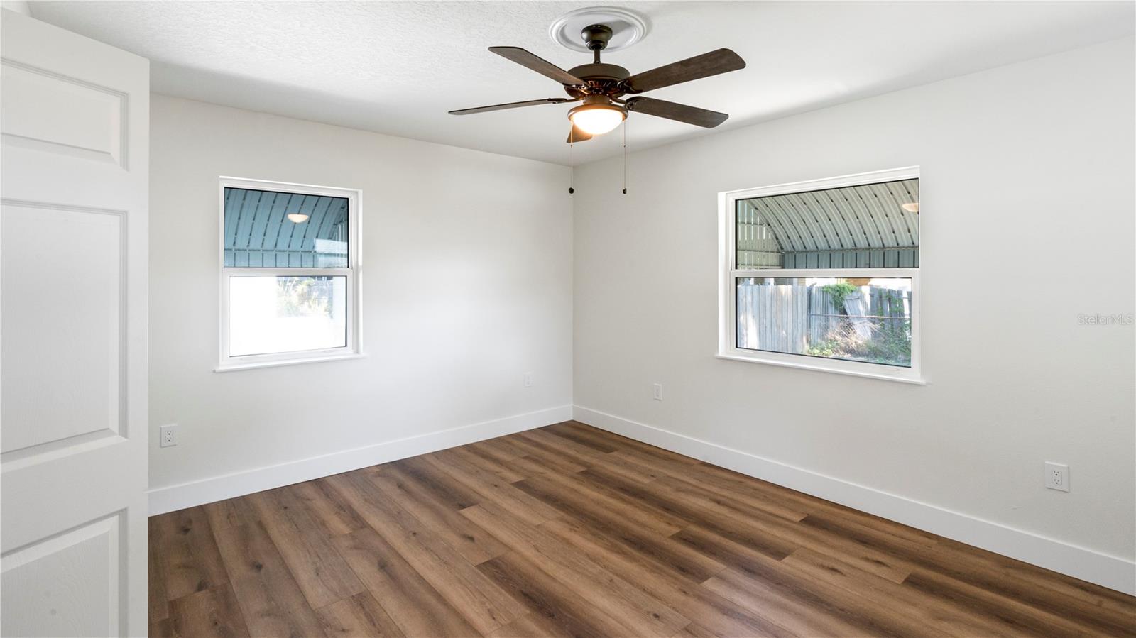 4725 DEL RIO WAY S — photo 27
