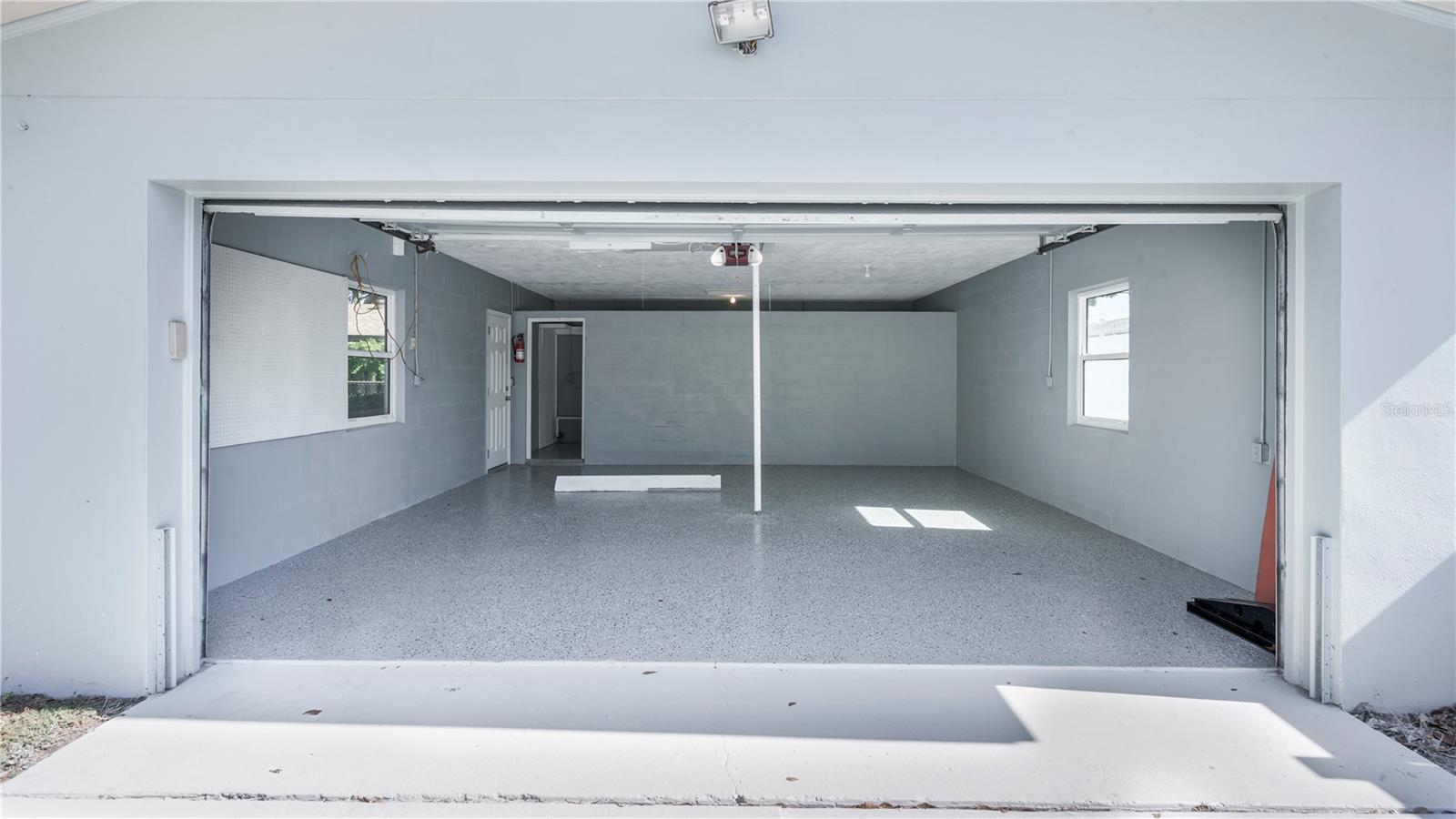 4725 DEL RIO WAY S — photo 38
