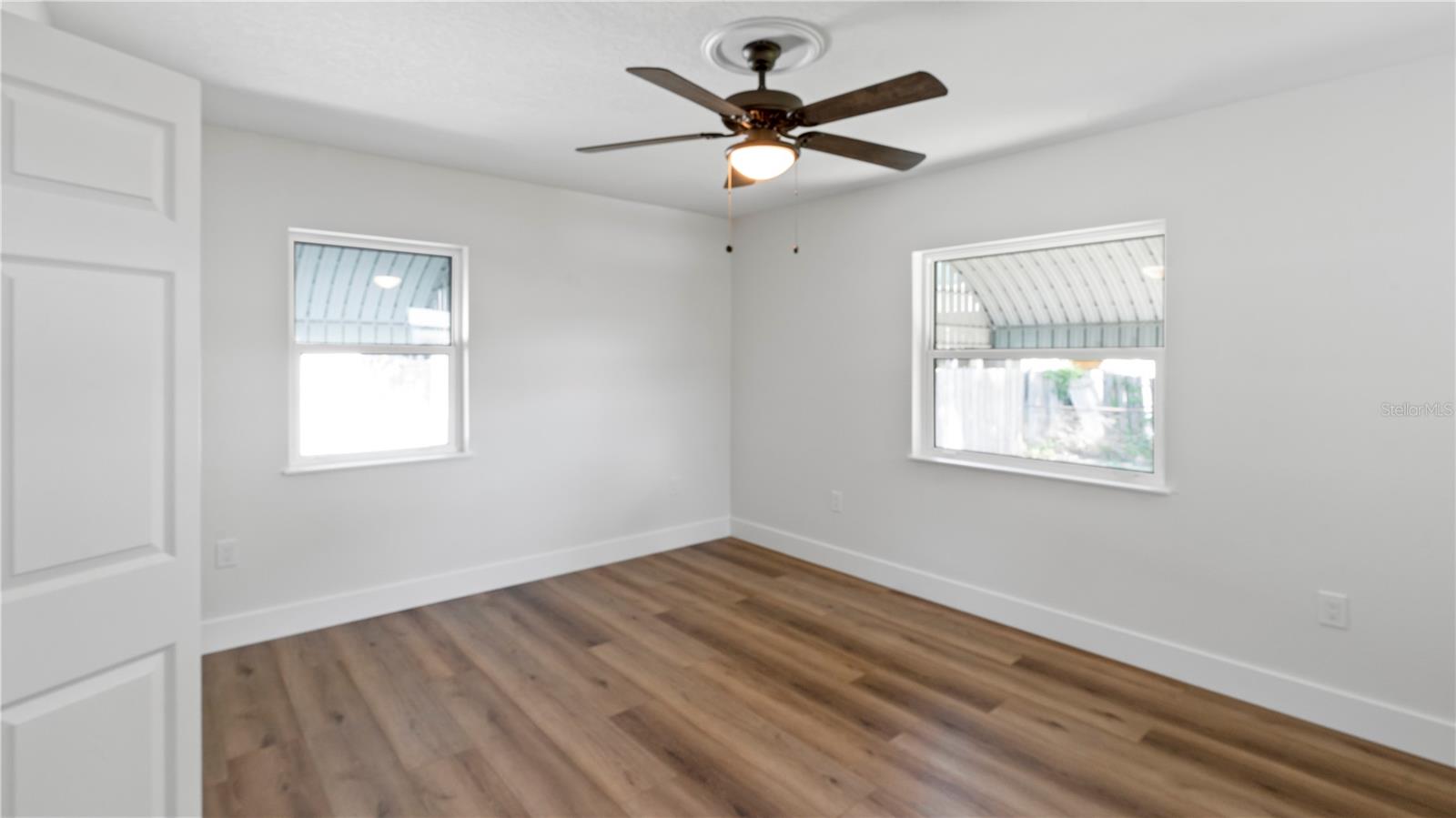 4725 DEL RIO WAY S — photo 32