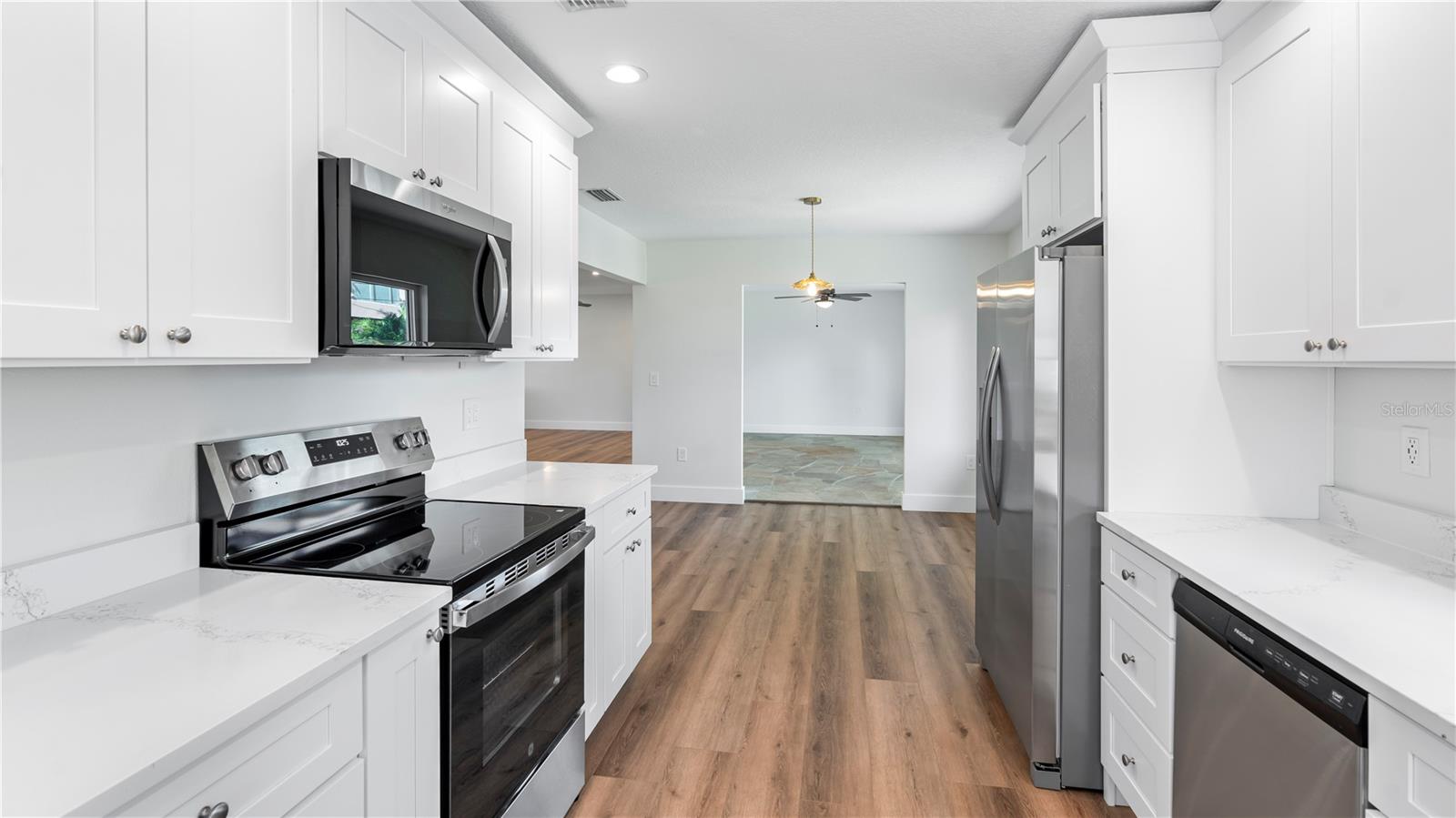 4725 DEL RIO WAY S — photo 18
