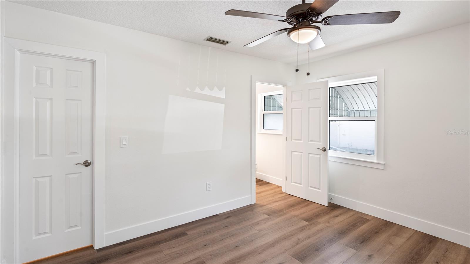 4725 DEL RIO WAY S — photo 23