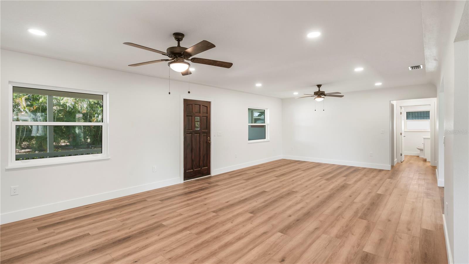 4725 DEL RIO WAY S — photo 11