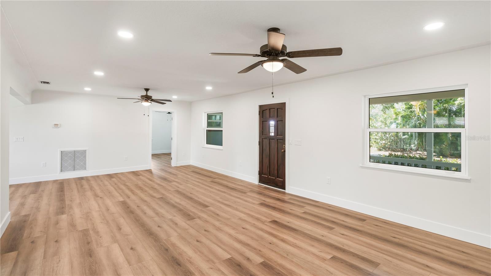 4725 DEL RIO WAY S — photo 13