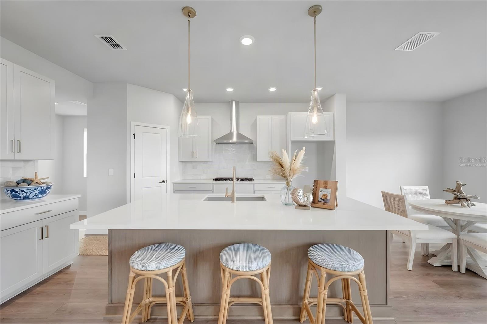 5182 CREEK SAND DR — photo 2