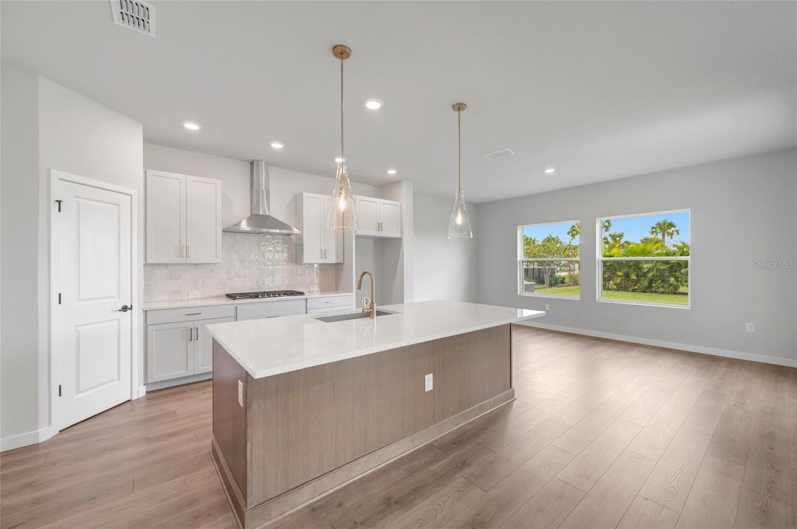 5182 CREEK SAND DR — photo 3