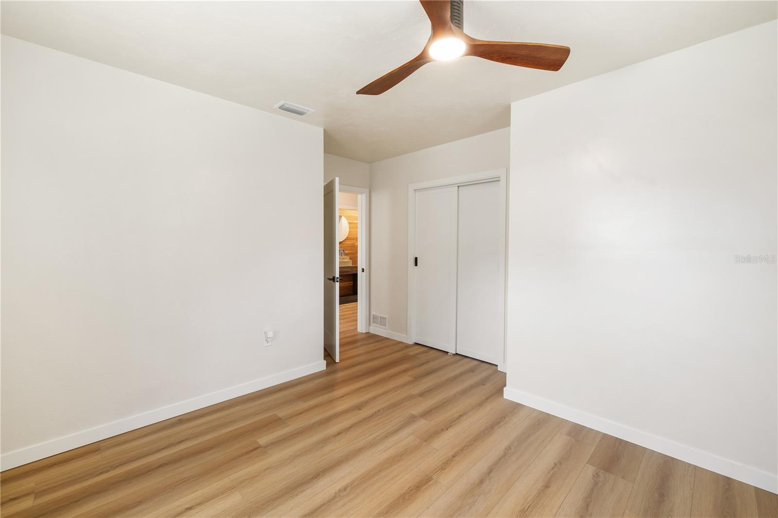 2436 GOLDENROD ST — photo 32