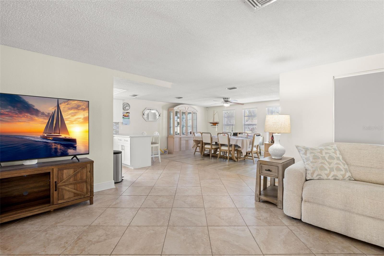 7418 ISLANDER LN — photo 5