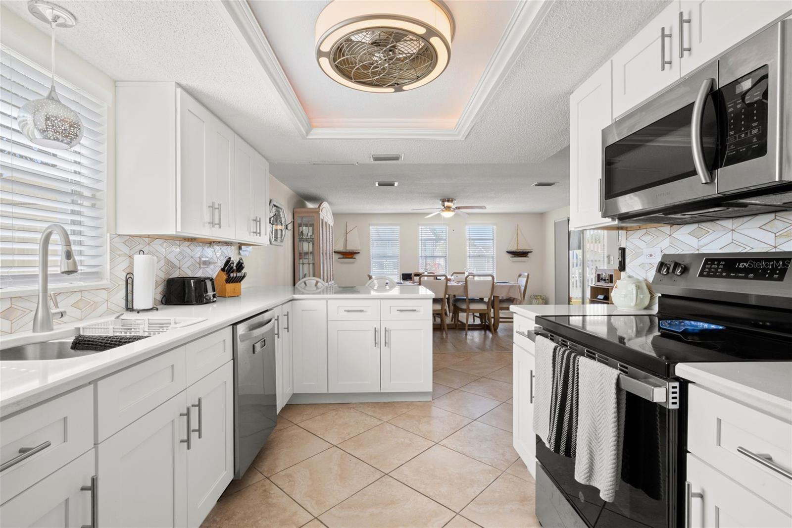 7418 ISLANDER LN — photo 14