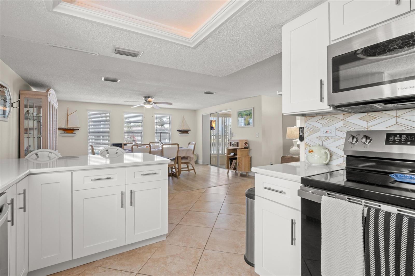 7418 ISLANDER LN — photo 15