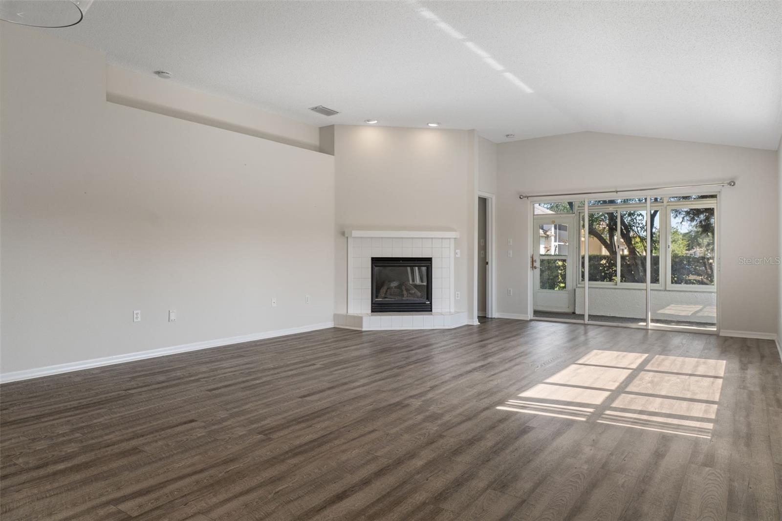 18236 WEBSTER GROVE DR — photo 16