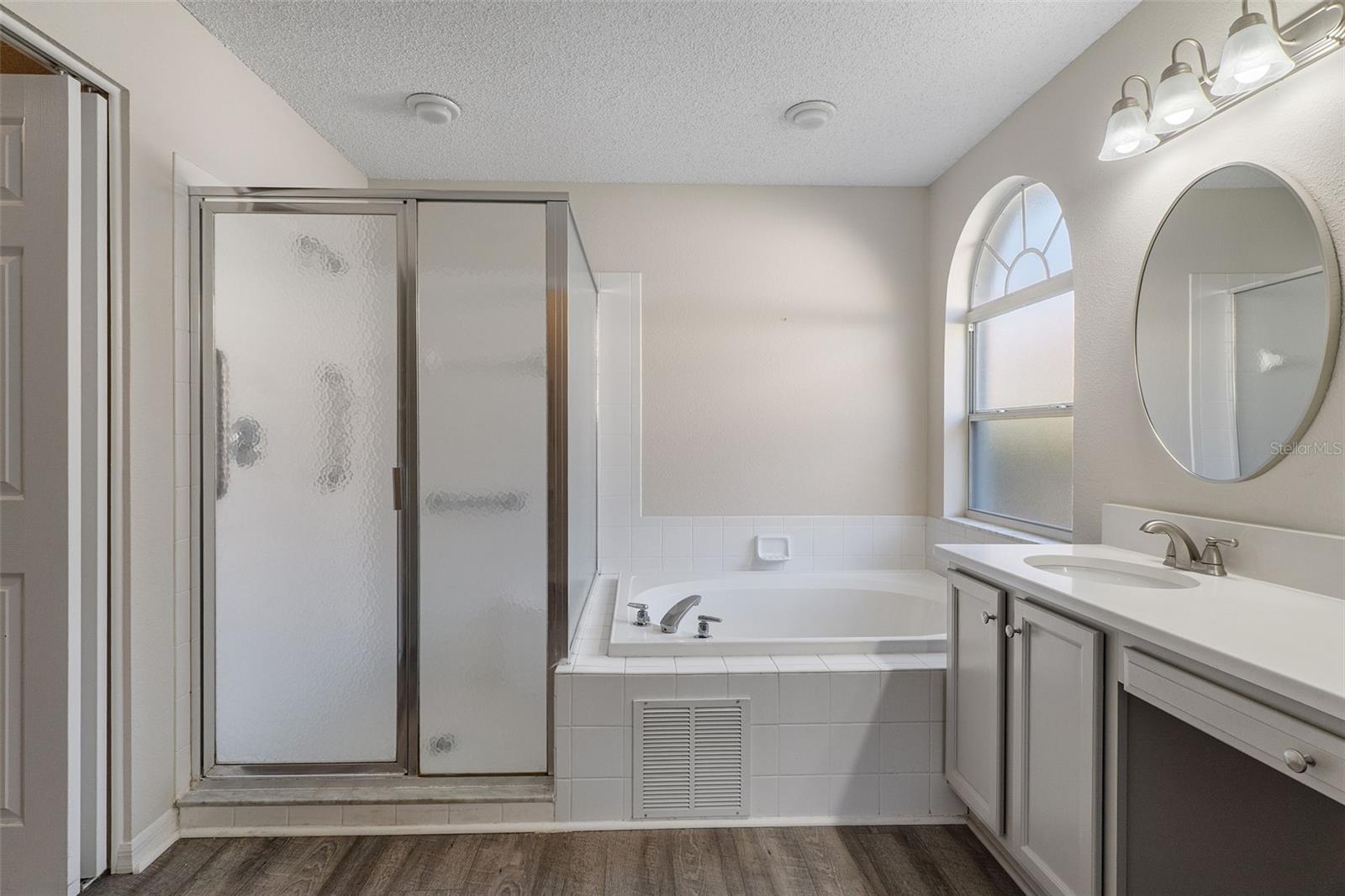 18236 WEBSTER GROVE DR — photo 33