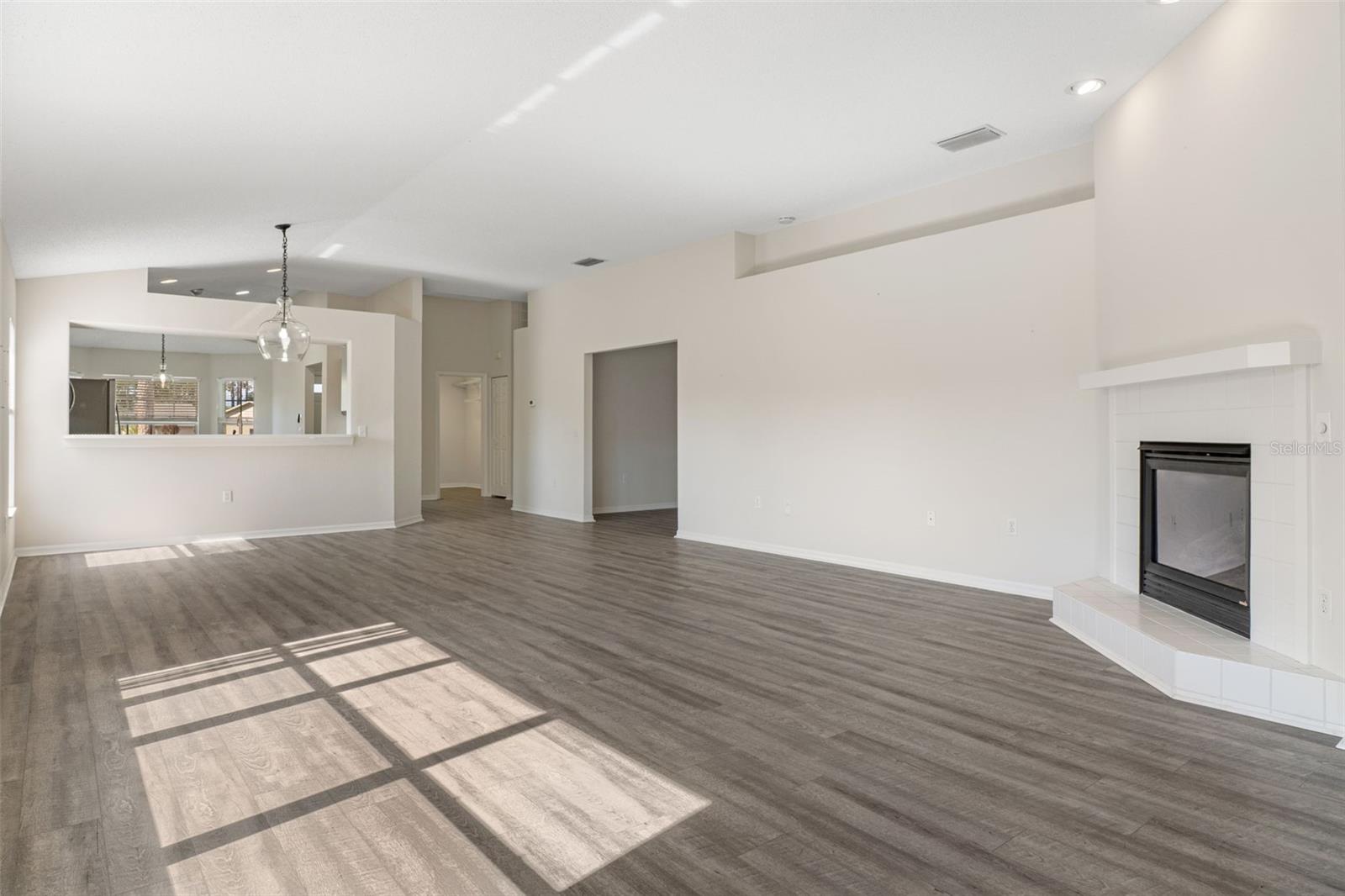 18236 WEBSTER GROVE DR — photo 18