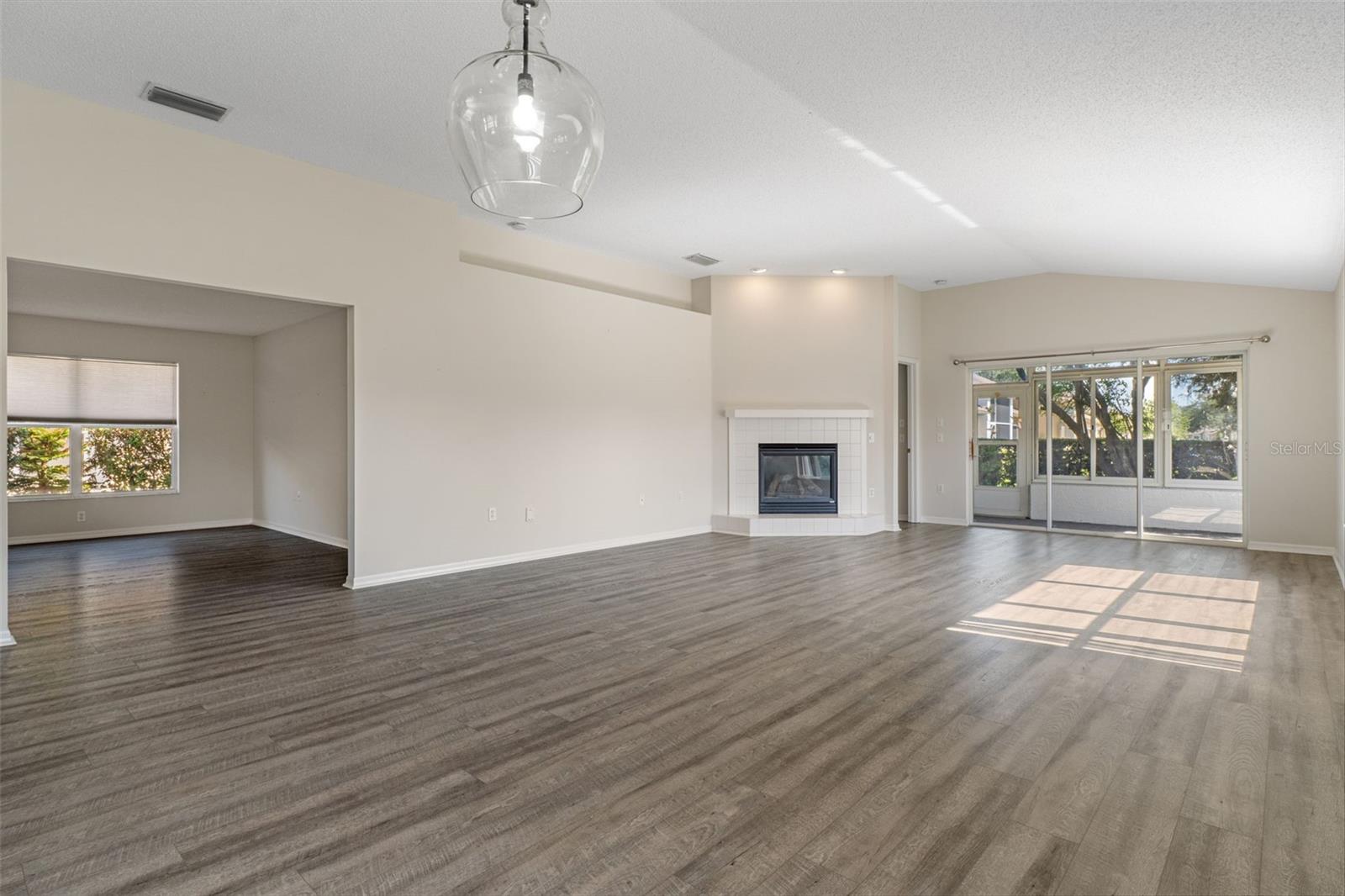 18236 WEBSTER GROVE DR — photo 15