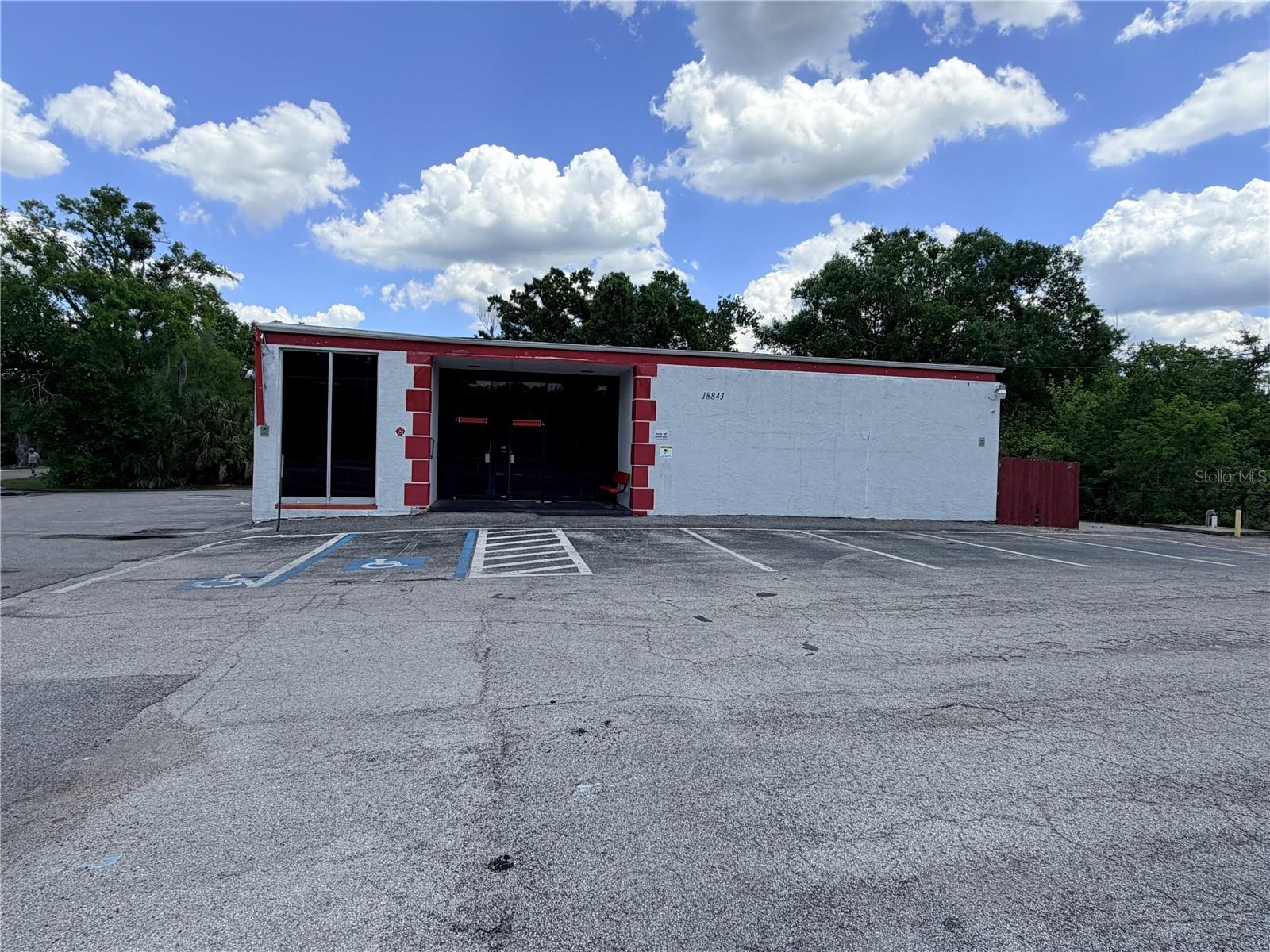 18843 N 41 HWY — photo 11