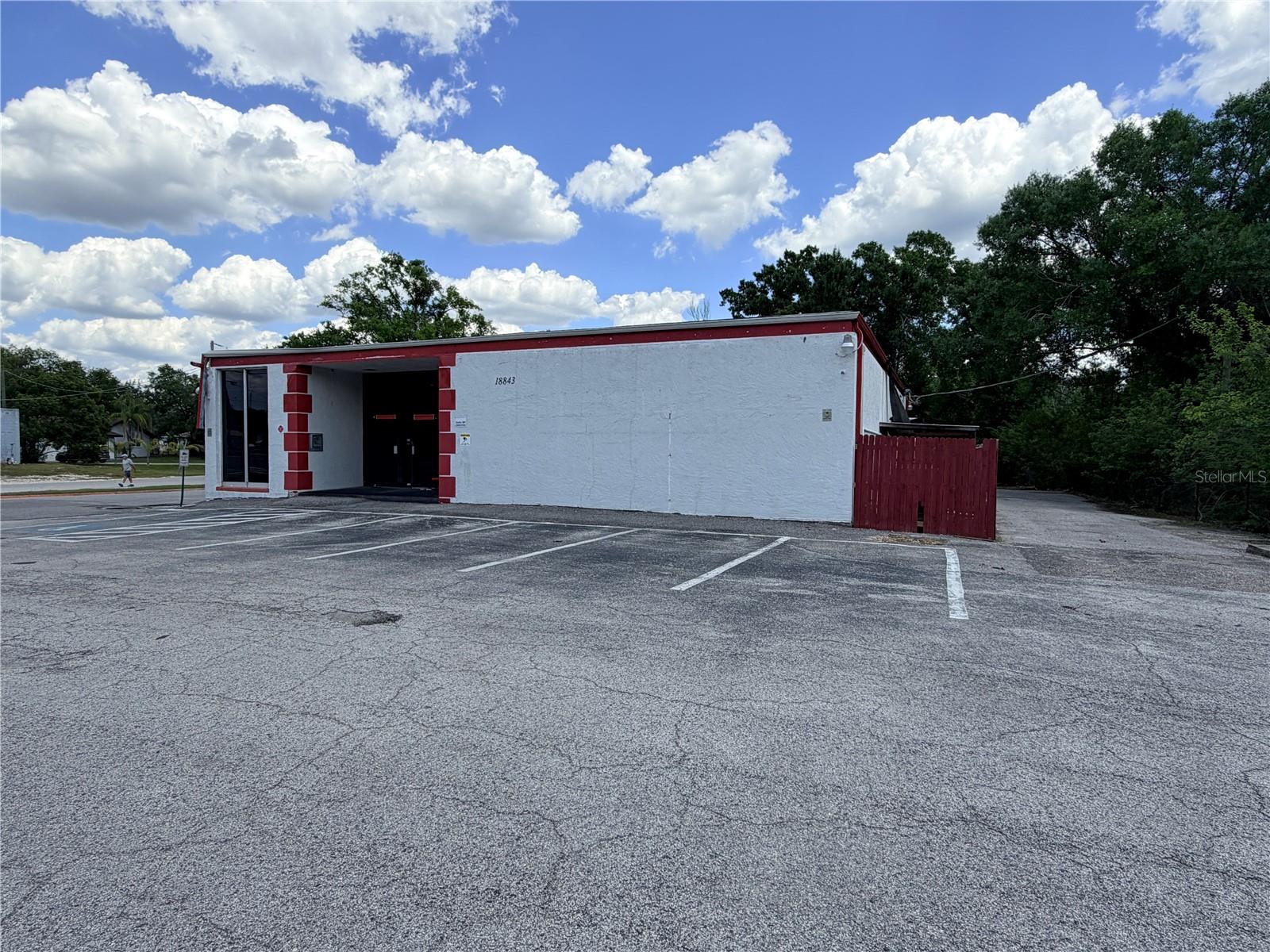 18843 N 41 HWY — photo 5