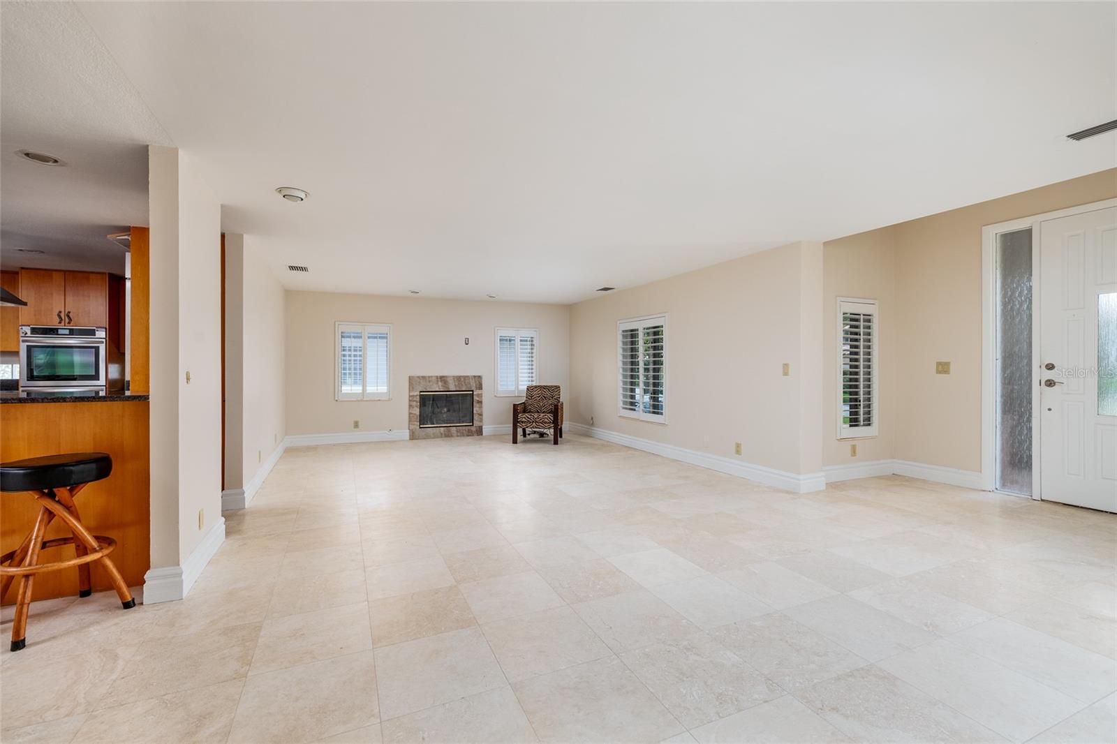300 BRIGHTWATERS BLVD NE — photo 11