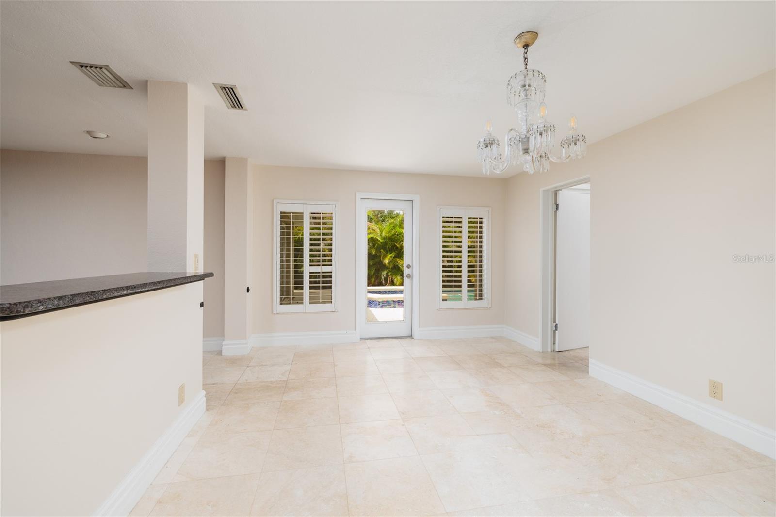 300 BRIGHTWATERS BLVD NE — photo 18