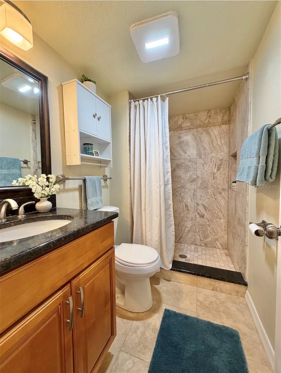 3815 N OAK DR #G71 — photo 33