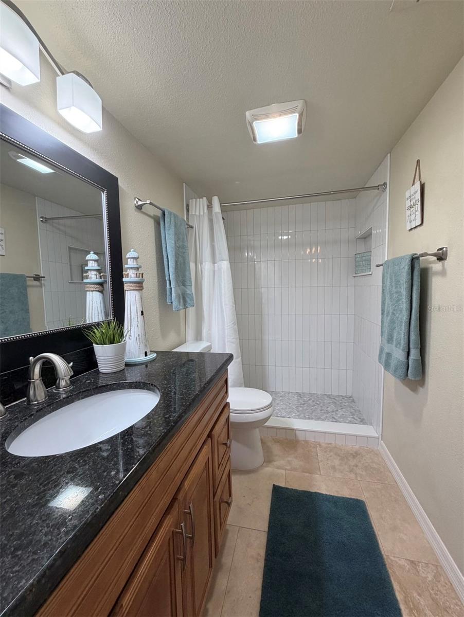 3815 N OAK DR #G71 — photo 27