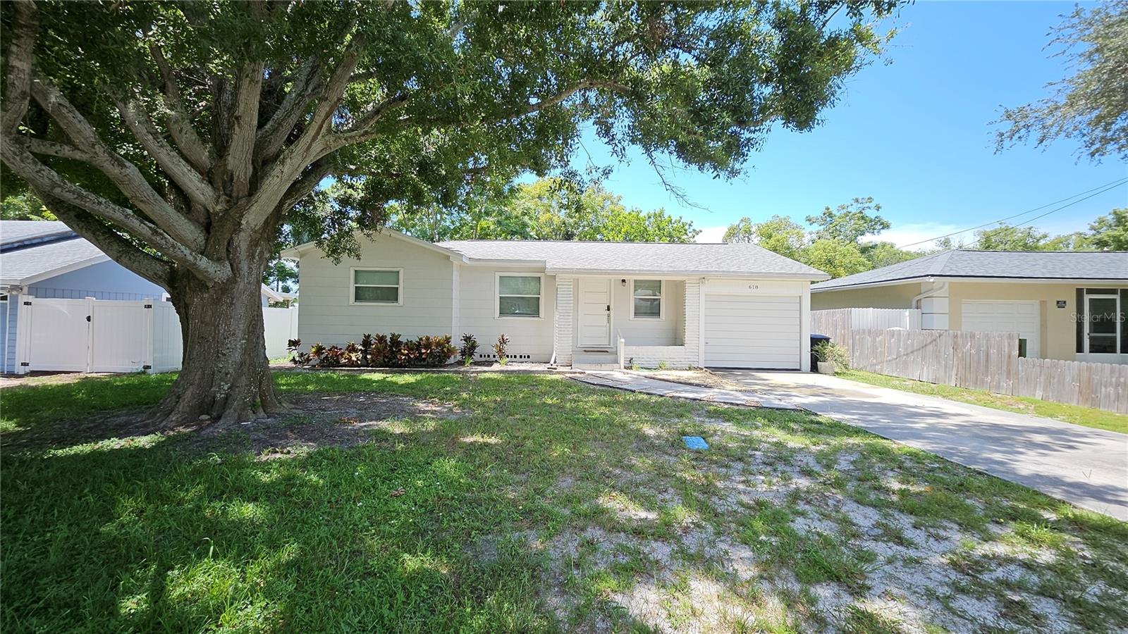 618 S CREST AVE — photo 19