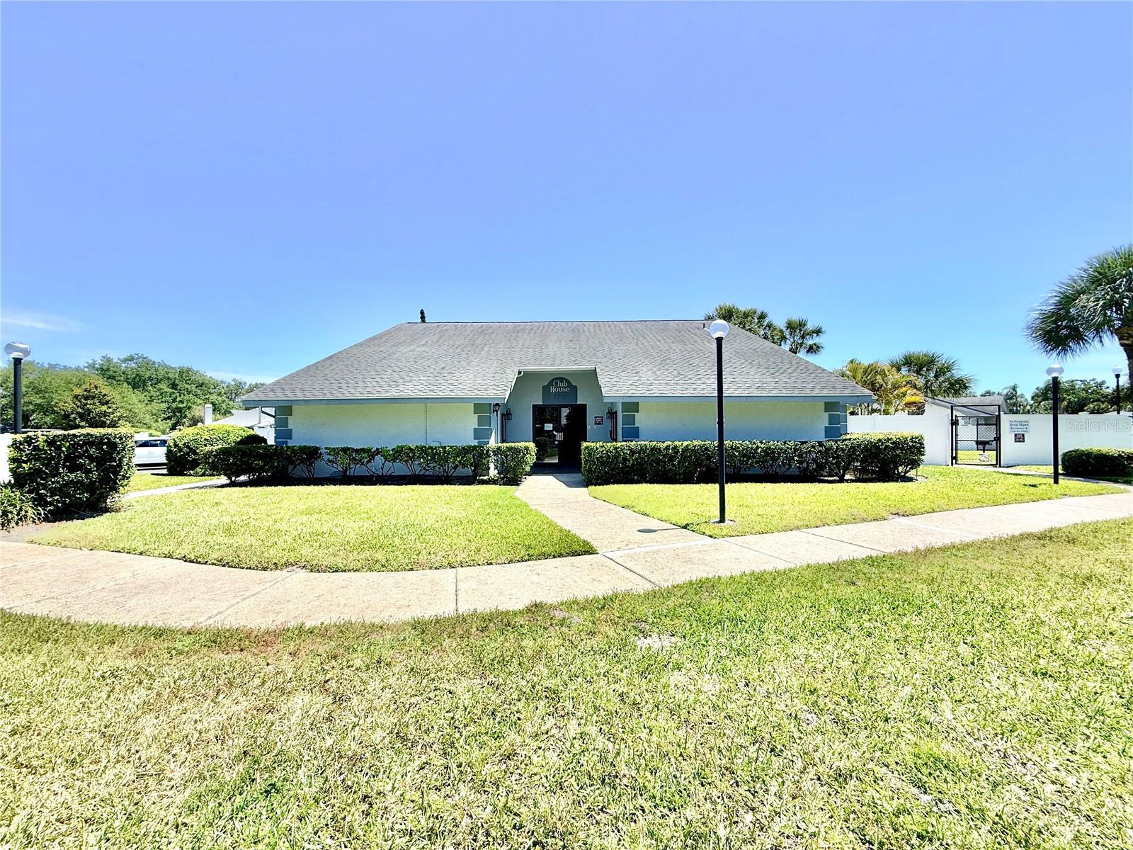2749 COUNTRYSIDE BLVD #14 — photo 34