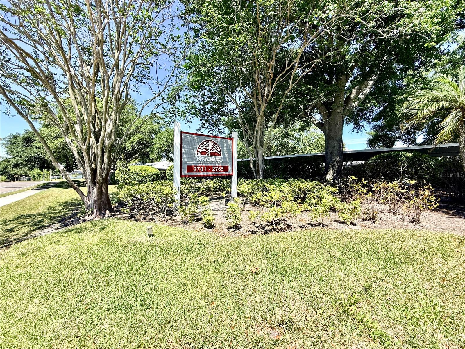 2749 COUNTRYSIDE BLVD #14 — photo 39