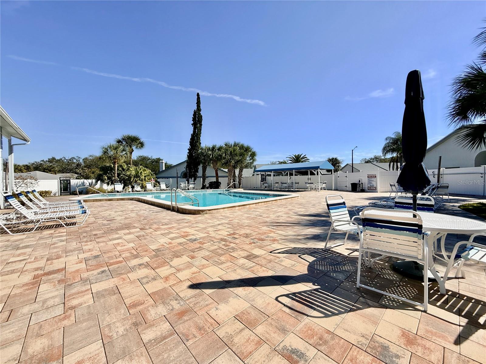 2749 COUNTRYSIDE BLVD #14 — photo 32