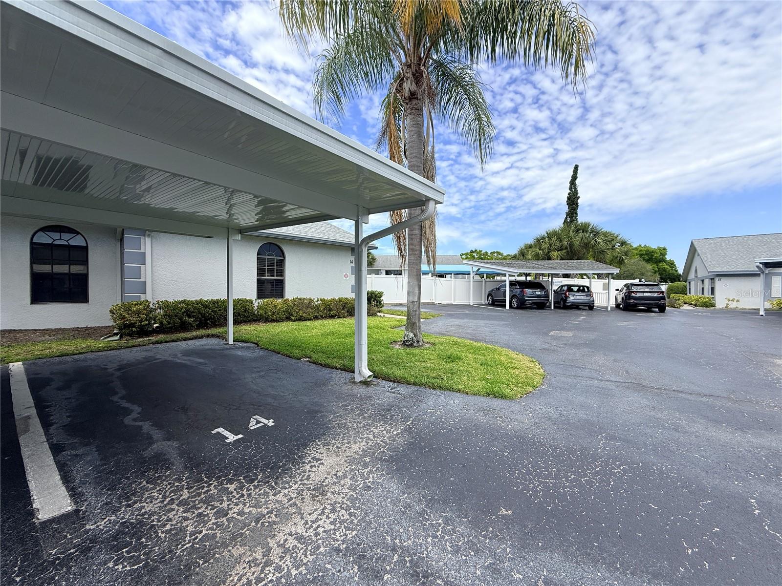 2749 COUNTRYSIDE BLVD #14 — photo 3