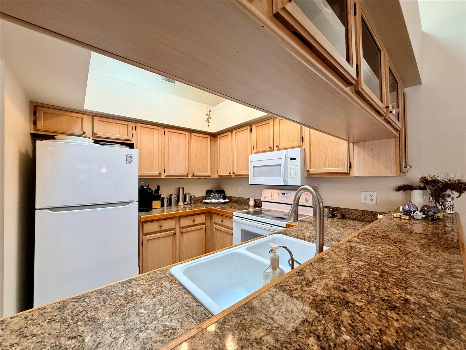 2749 COUNTRYSIDE BLVD #14 — photo 10