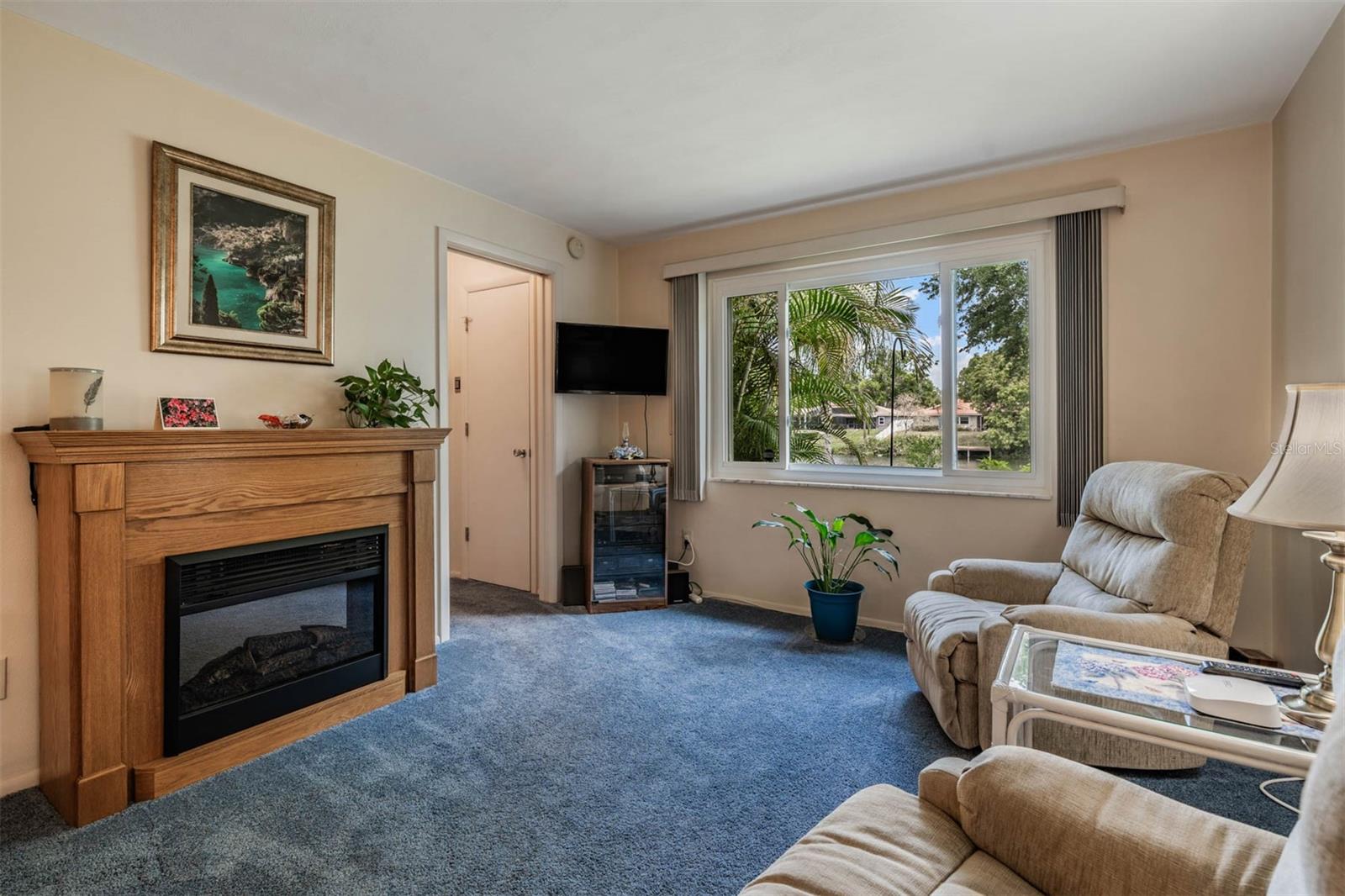 2424 FAIRBANKS DR — photo 16
