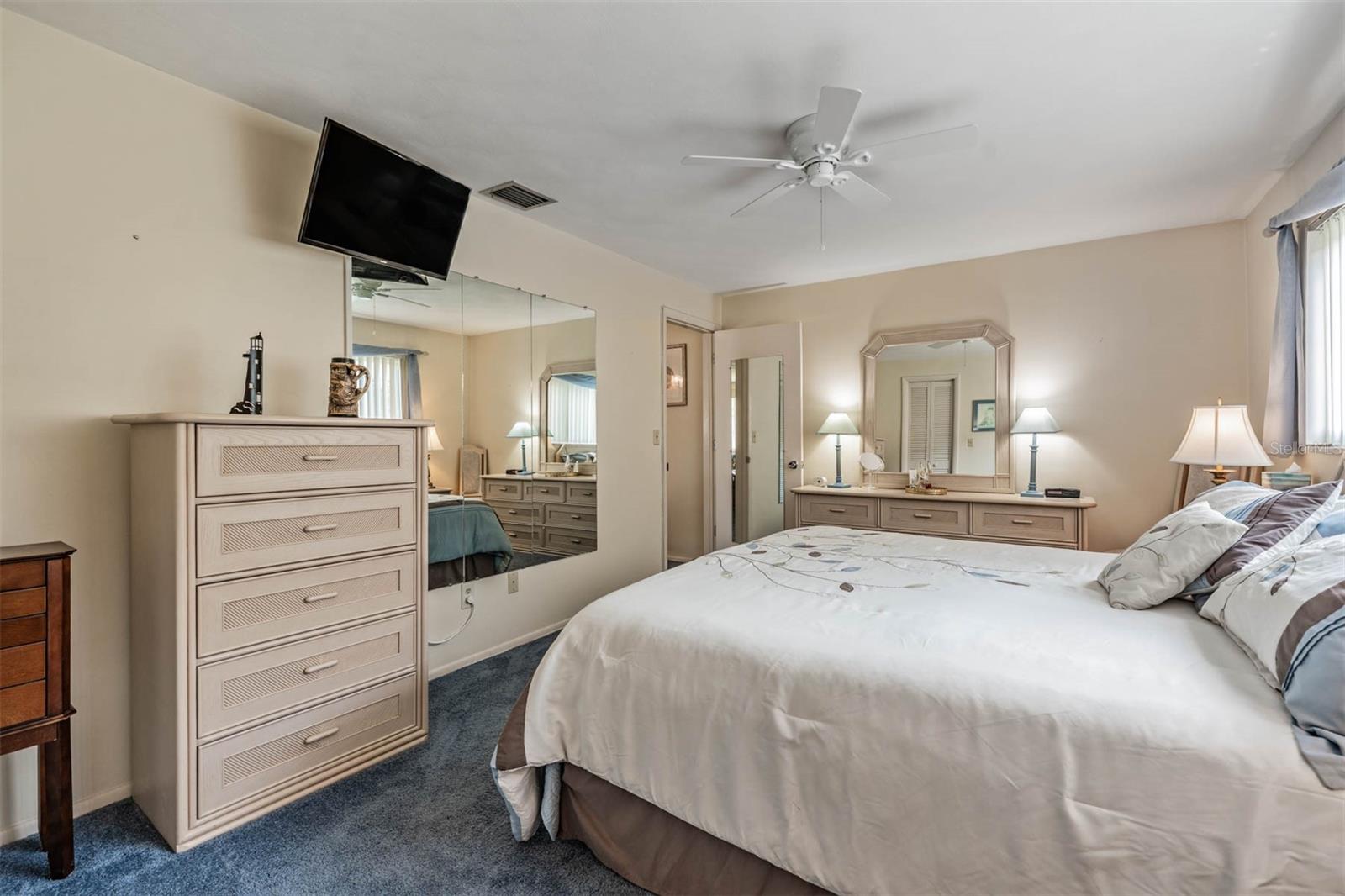 2424 FAIRBANKS DR — photo 18