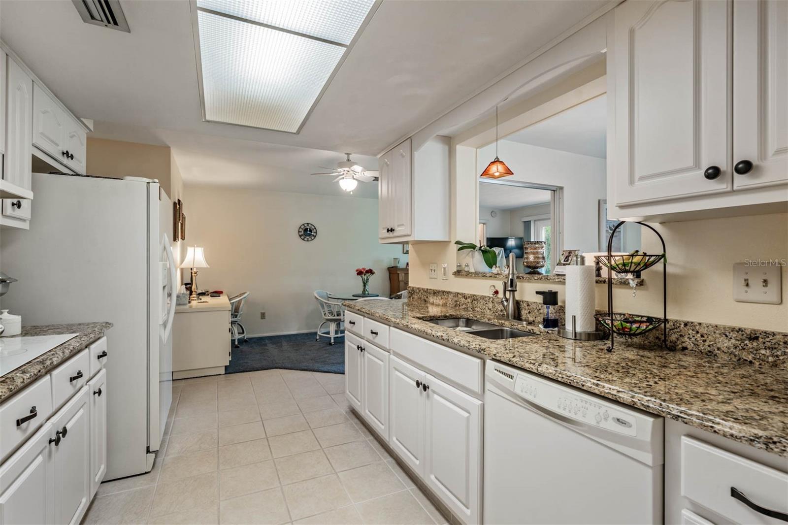 2424 FAIRBANKS DR — photo 14