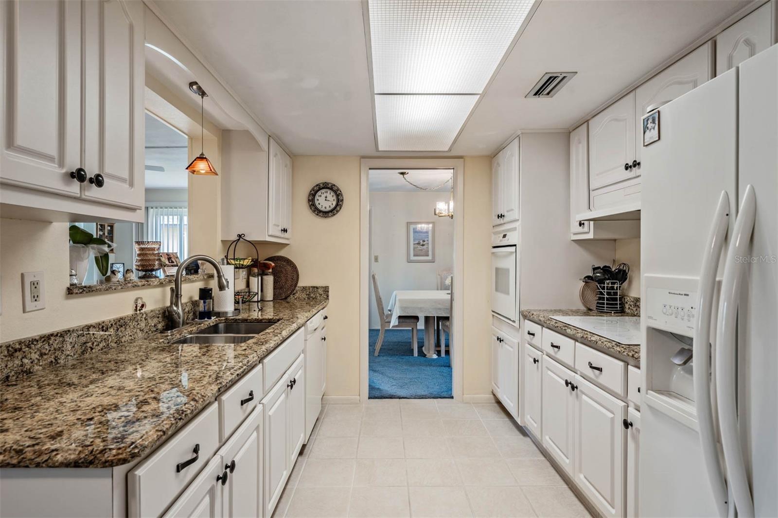 2424 FAIRBANKS DR — photo 13